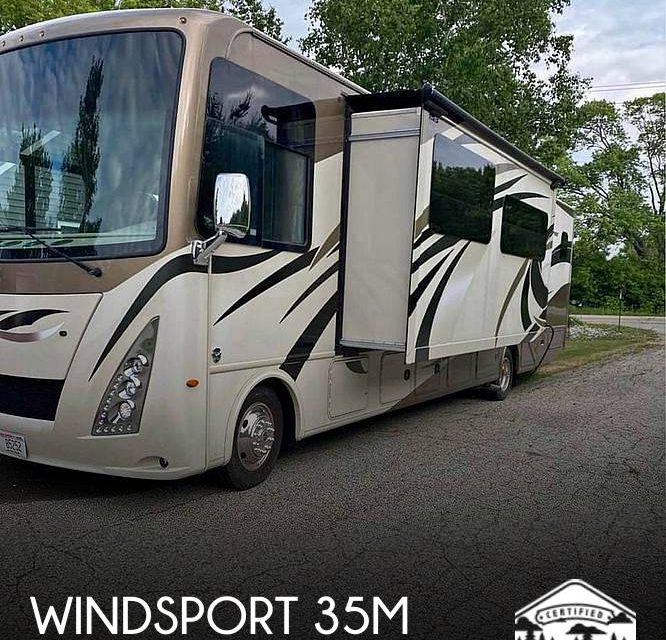 2017 Thor Motor Coach Windsport 35M