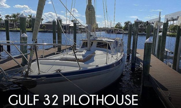 1987 Gulf 32 Pilothouse