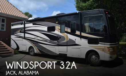 2013 Thor Motor Coach Windsport 32A