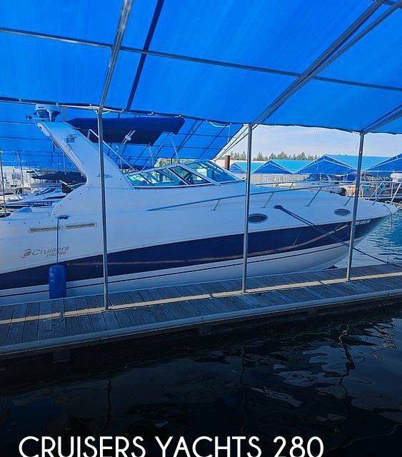 2004 Cruisers Yachts 280 cxi