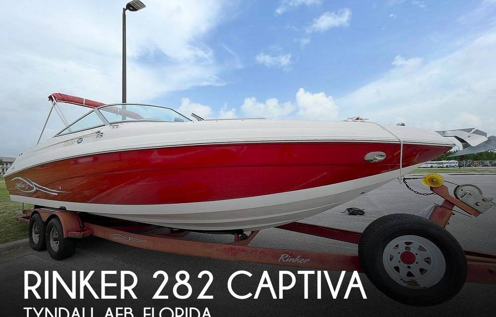 2005 Rinker 282 Captiva