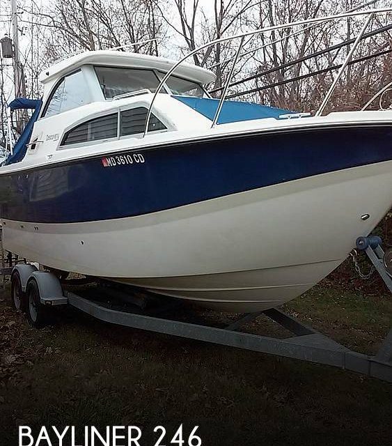 2009 Bayliner 246