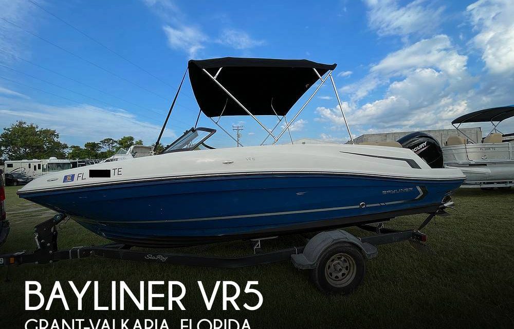 2022 Bayliner VR5