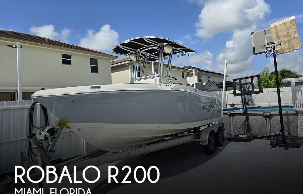 2019 Robalo R200