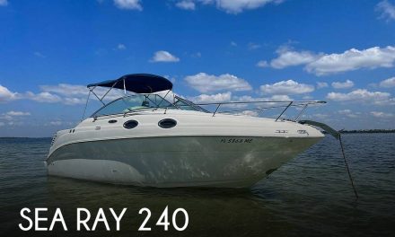 2003 Sea Ray 240