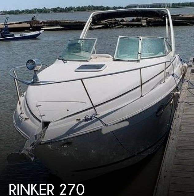 2002 Rinker 270 Fiesta Vee