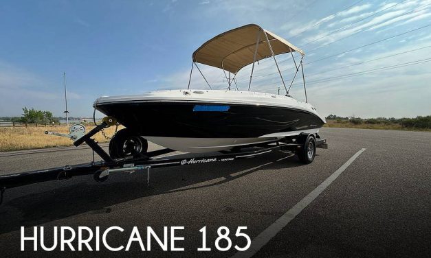 2022 Hurricane SunDeck Sport 185