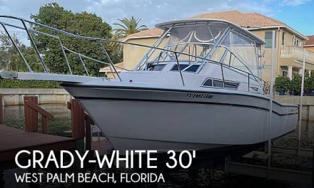 1996 Grady-White 300 Marlin