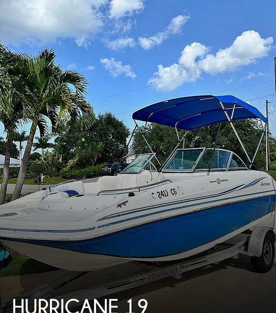 2013 Hurricane 19 Sundeck