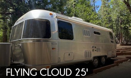 2015 Airstream Flying Cloud 25RB QUEEN