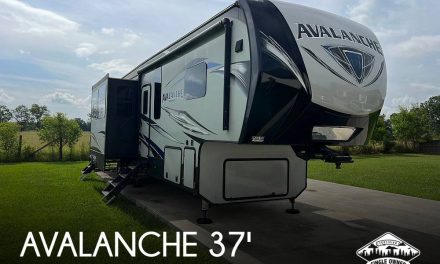 2019 Keystone Avalanche Fifth Wheel Series M-379 BH