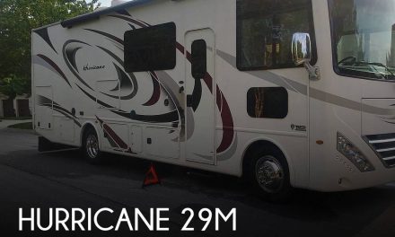 2018 Thor Motor Coach Hurricane 29M