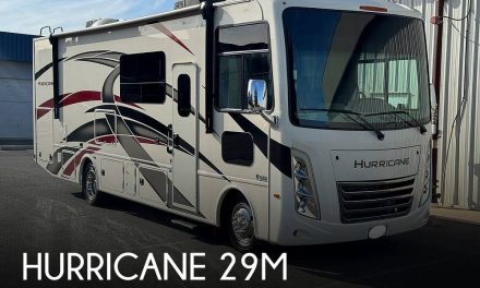 2022 Thor Motor Coach Hurricane 29M