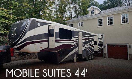 2017 DRV Mobile Suites Nashville 44