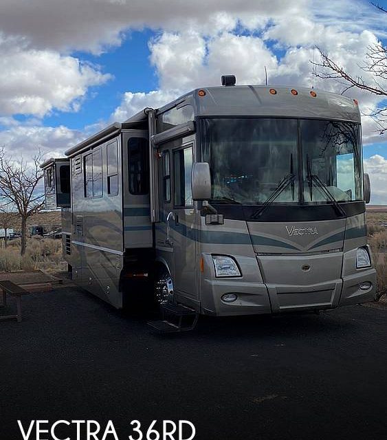 2005 Winnebago Vectra 36RD