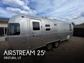 2010 Airstream Airstream Flying Cloud 25FB