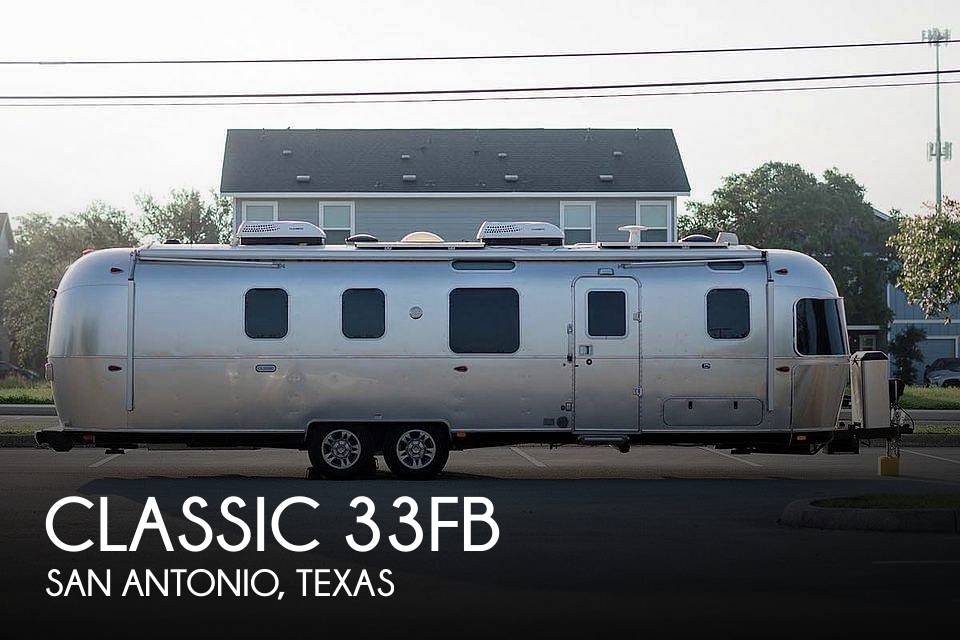 2020 Airstream Classic 33FB