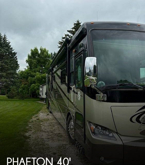 2012 Tiffin Phaeton M-40QBH Freightliner 380hp