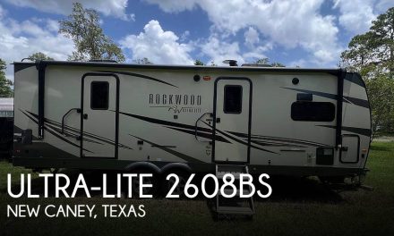 2022 Rockwood Ultra-Lite 2608BS