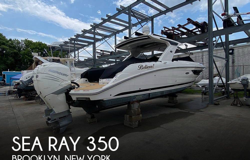 2020 Sea Ray 350 SLX Outboard