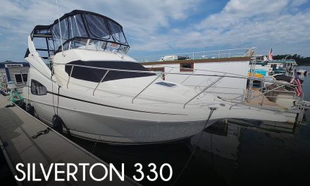 2004 Silverton 330 Sport Bridge