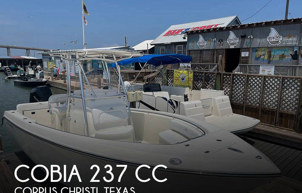 2021 Cobia 237 CC