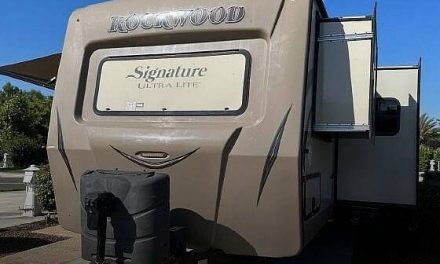 2017 Rockwood Signature ULTRA LITE 8311WS