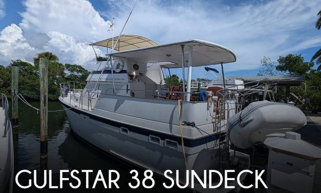 1980 Gulfstar 38 Sundeck