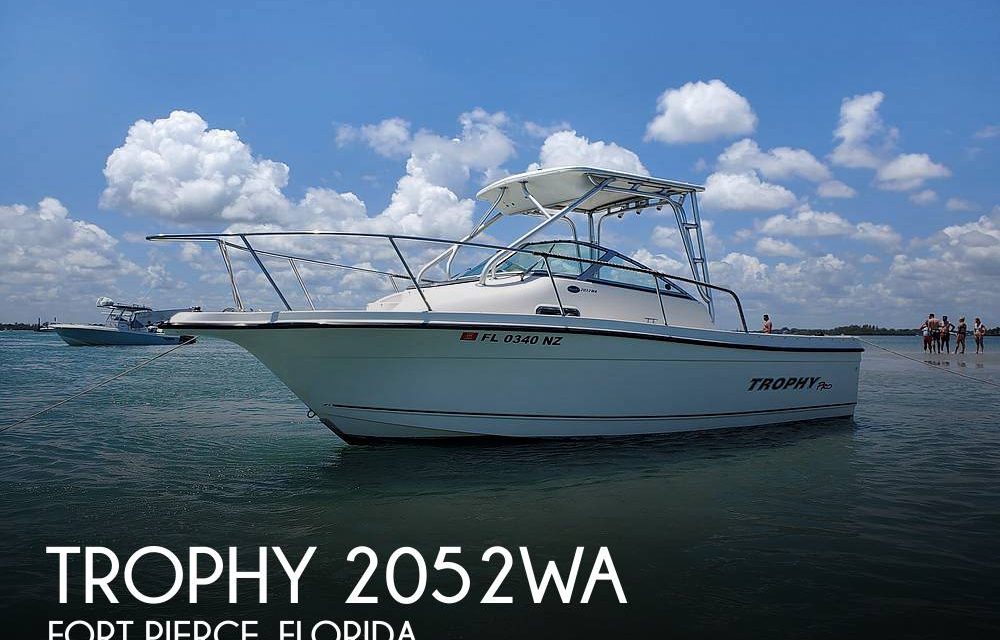 2005 Trophy 2052WA