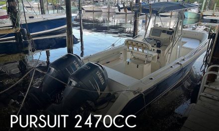 2004 Pursuit 2470cc