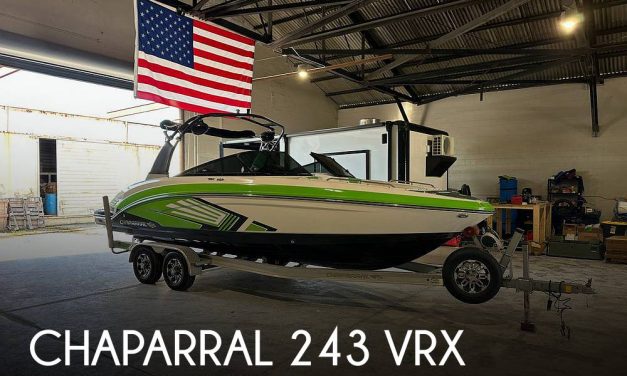 2015 Chaparral 243 VRX