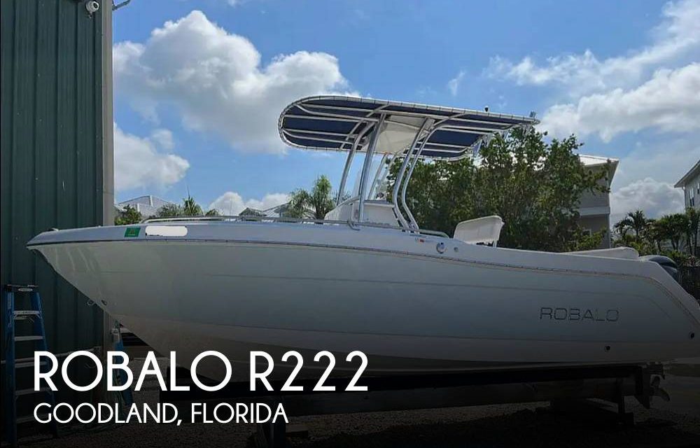 2015 Robalo R222