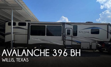 2020 Keystone Avalanche 396 BH