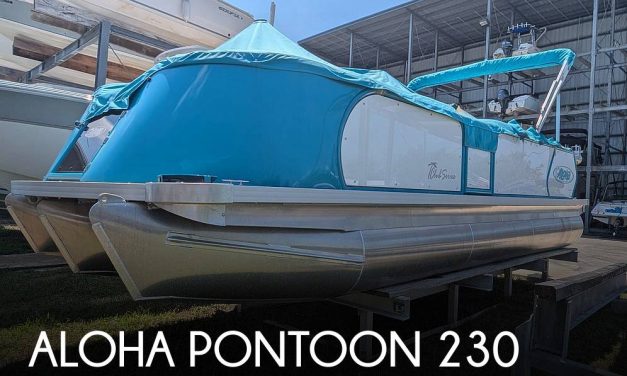 2023 Aloha Pontoon 230 Club Series Triple Tunnel