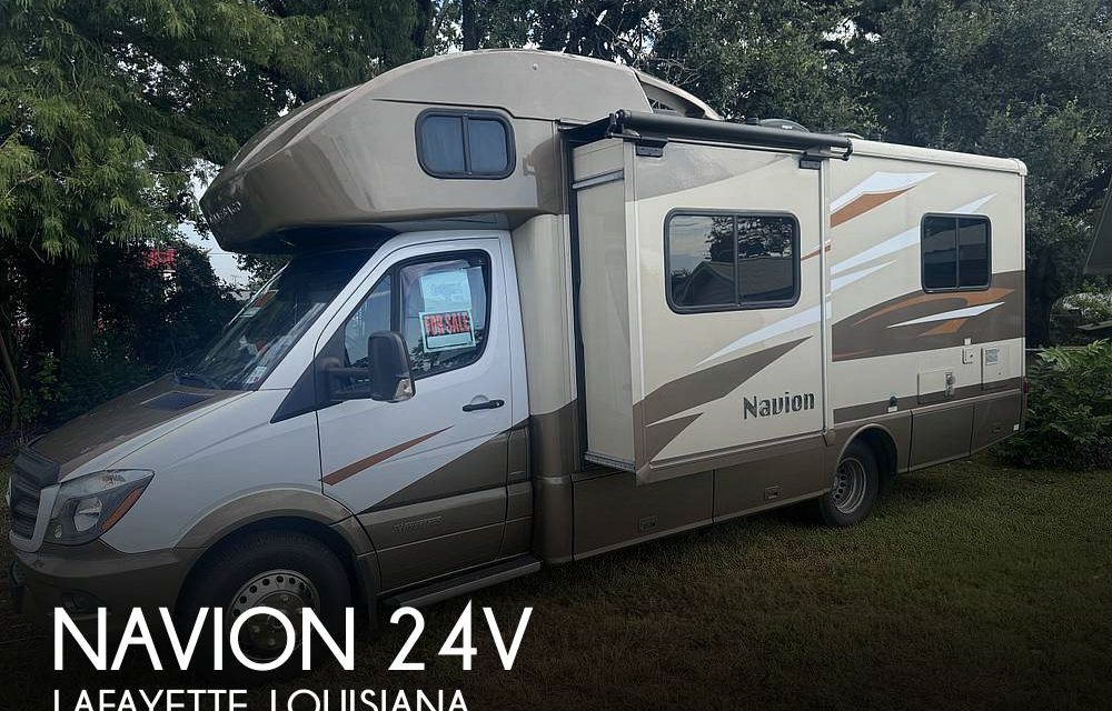 2017 Winnebago Navion 24V