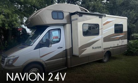 2017 Winnebago Navion 24V