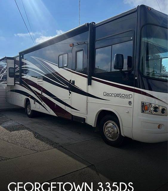 2013 Forest River Georgetown 335DS