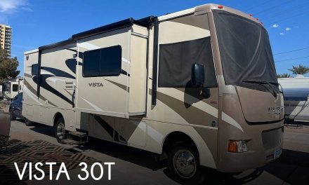 2014 Winnebago Vista 30T