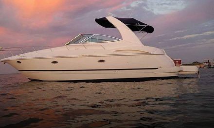 2003 Cruisers Yachts 3772 Express