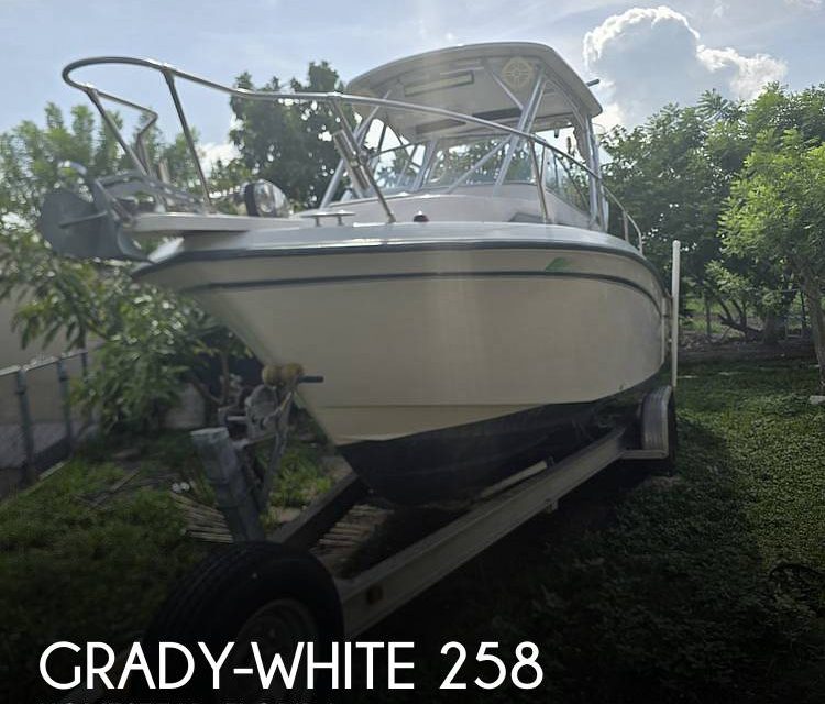 2003 Grady-White Voyager