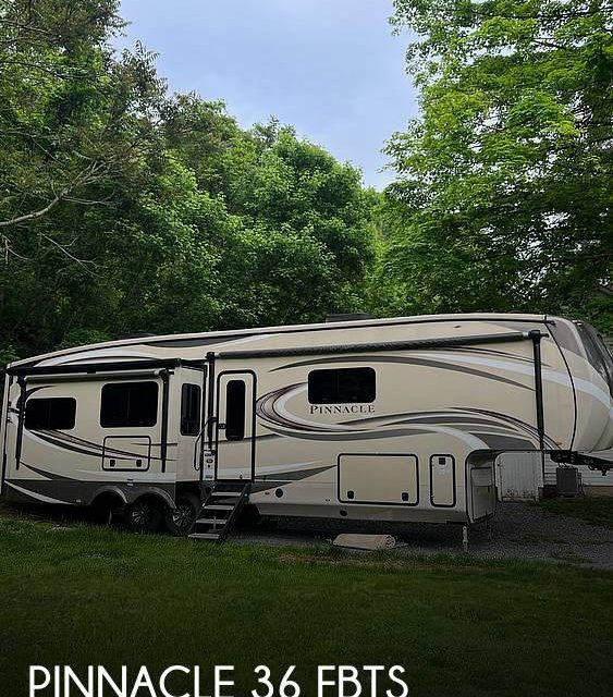 2018 Jayco Pinnacle 36 FBTS