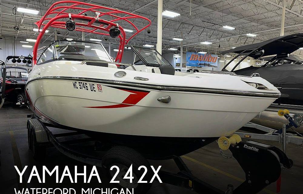 2018 Yamaha 242X