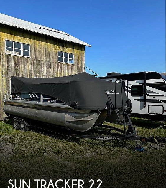 2021 Sun Tracker party barge-22 xp3