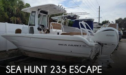 2023 Sea Hunt 23 Escape