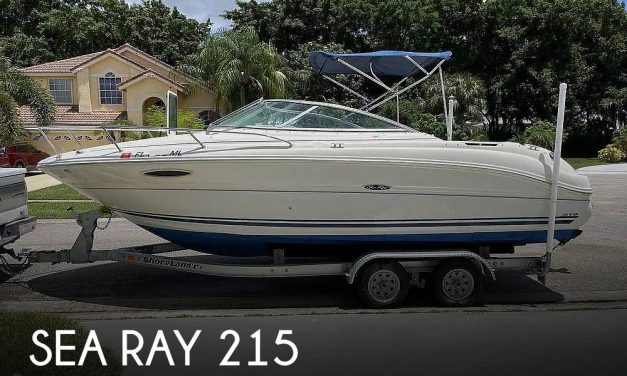 2004 Sea Ray 215 Weekender