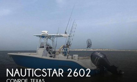 2017 NauticStar 2602