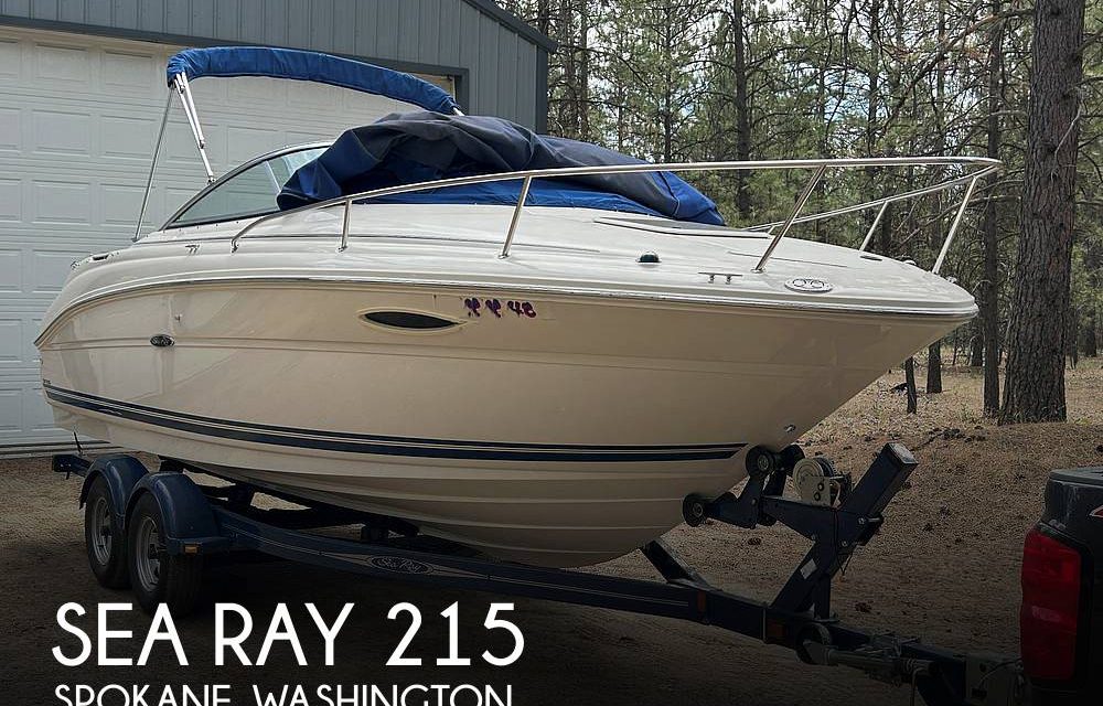 2004 Sea Ray 215 Weekender