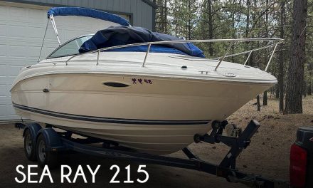 2004 Sea Ray 215 Weekender