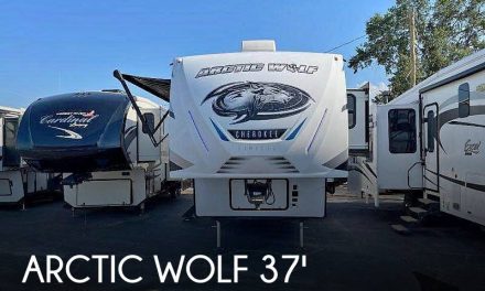 2021 Cherokee Arctic Wolf 3770 SUITE