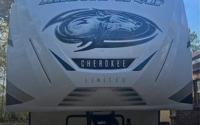 2022 Cherokee Arctic Wolf 3770 Suite